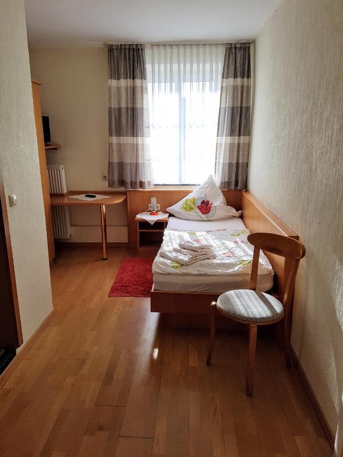 Hotel Pension Haus Pooth 韦塞尔 外观 照片