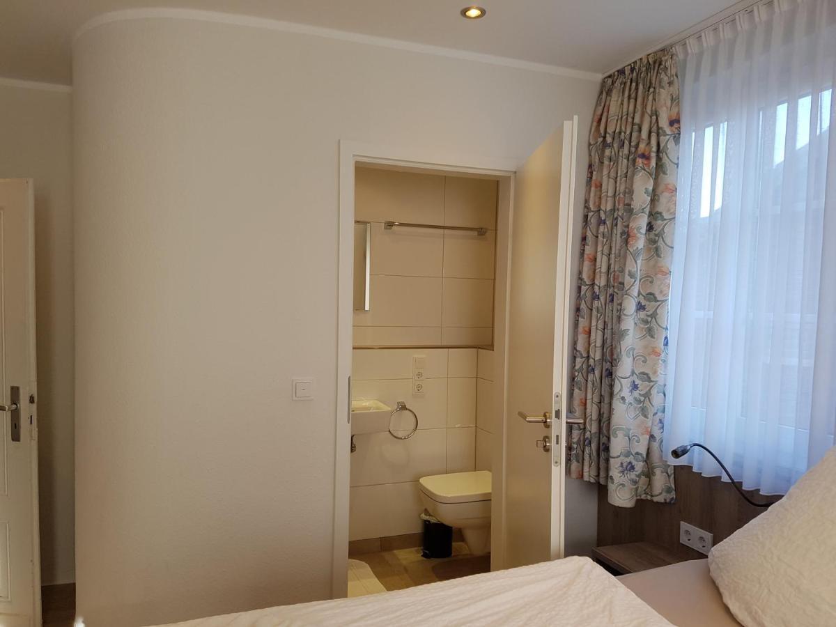 Hotel Pension Haus Pooth 韦塞尔 外观 照片